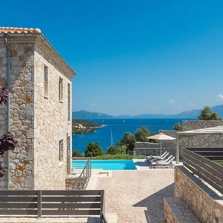 Villa Akoni *
